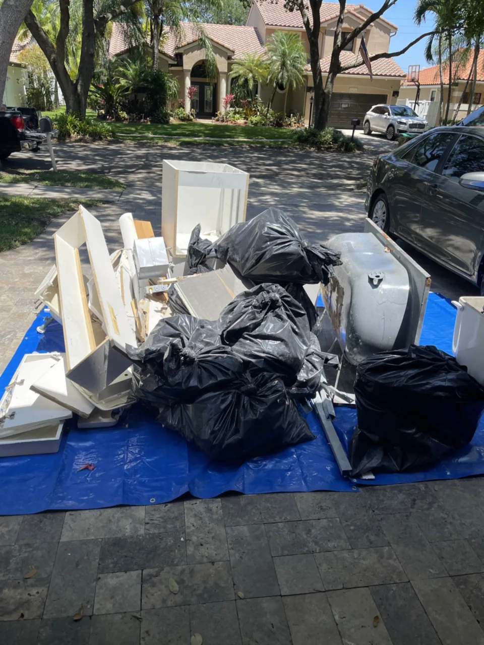 Rapid Haul crew arriving at a home for a junk pickup