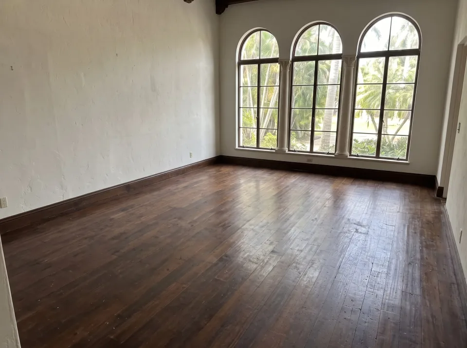 Illustration, after: all furniture, boxes and rugs removed